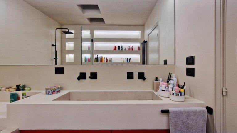 bagno lavabo, pareti resina